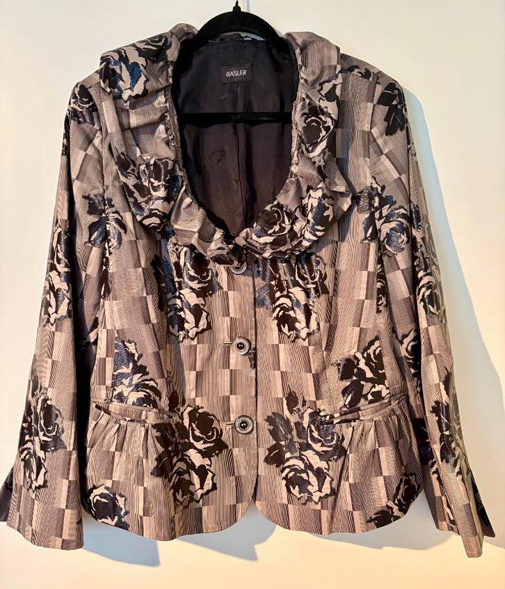chique blazertje als nieuw Basler mt 44-46 design print stof, Kleding | Dames, Jasjes, Kostuums en Pakken, Zo goed als nieuw, Jasje