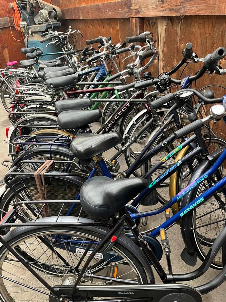 Eén fiets of meerdere fietsen, Fietsen en Brommers, Fietsen | Dames | Omafietsen, Zo goed als nieuw, Ophalen