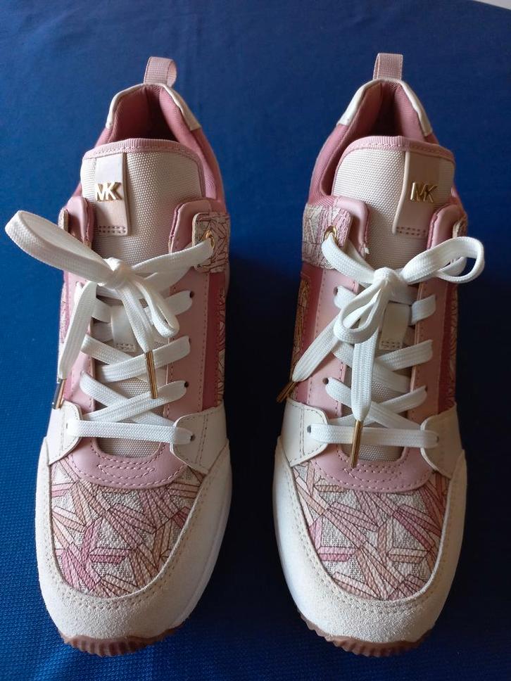 Michael Kors - Sneakers - Georgie Trainer - Rosé - maat 37,5, Kleding | Dames, Schoenen, Nieuw, Sneakers of Gympen, Roze, Ophalen of Verzenden