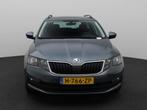 Skoda Octavia Combi 1.0 TSI Greentech Business Edition | HAL, Auto's, Skoda, Te koop, Zilver of Grijs, Benzine, Gebruikt