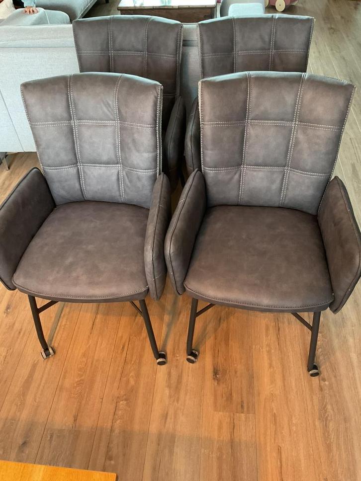 4 eetkamerstoelen hoge kwaliteit type Eden Henders & Hazel, Huis en Inrichting, Complete eetkamers, Zo goed als nieuw, Ophalen