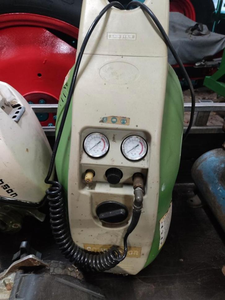 Airpress 215/5 compressor, Doe-het-zelf en Verbouw, Compressors, Gebruikt, 6 tot 10 bar, Minder dan 25 liter, 200 tot 400 liter/min