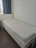 Ikea Eenpersoons bed + bijzettafel + matras, 90 cm, Eenpersoons, Wit, Ophalen of Verzenden