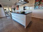 Luxe en bijna complete keuken met eiland en Miele apparatuur, Ophalen, Gebruikt, Overige kleuren, Composiet