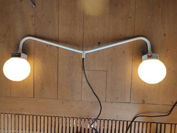 Vintage Space Age parasollamp met bollen beschikbaar voor biedingen