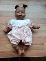 Antonio Juan popje 28 cm bruin met 5 stuks kleding, Verzamelen, Poppen, Ophalen of Verzenden, Zo goed als nieuw, Pop