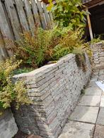 Gratis stenen border - halve stoeptegels gestapeld, Tuin en Terras, Tegels en Klinkers, Ophalen, Zo goed als nieuw, Beton, Overige typen