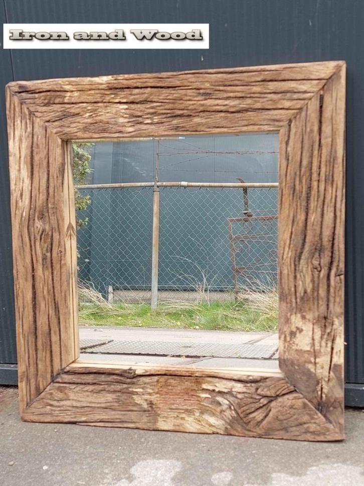 Stoere spiegel - oud eiken wagonplanken lijst - 54 x 52, Huis en Inrichting, Woonaccessoires | Spiegels, Nieuw, 50 tot 75 cm, Minder dan 100 cm