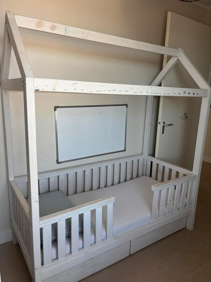 Peuterbed met lades, Kinderen en Baby's, Kinderkamer | Bedden, Gebruikt, 140 tot 160 cm, 70 tot 85 cm, Lattenbodem, Ophalen