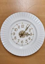 Royal Albert Val D'or Bone China Wandklok, Ophalen of Verzenden, Gebruikt, Analoog, Wandklok