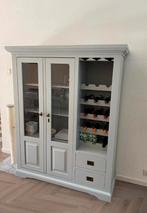 Houten kast met wijnrek en glazen deuren (grijs), Huis en Inrichting, Kasten | Vitrinekasten, Ophalen, Gebruikt