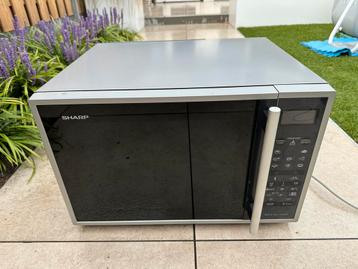 Sharp combimagnetron met grill functie beschikbaar voor biedingen