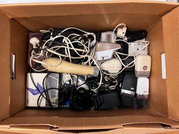 2 dozen met vintage scheerapparaten, partij beschikbaar voor biedingen