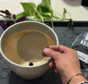 50x 7,5cm doorsnee ronde bodem gaasmatjes voor plantenpotten beschikbaar voor biedingen
