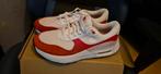 Nike air max, wit/rood . Maat 44. Nieuw in doos, Kleding | Heren, Schoenen, Ophalen of Verzenden, Nieuw, Wit