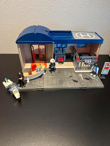 Playmobil Politiebureau Complete Set beschikbaar voor biedingen