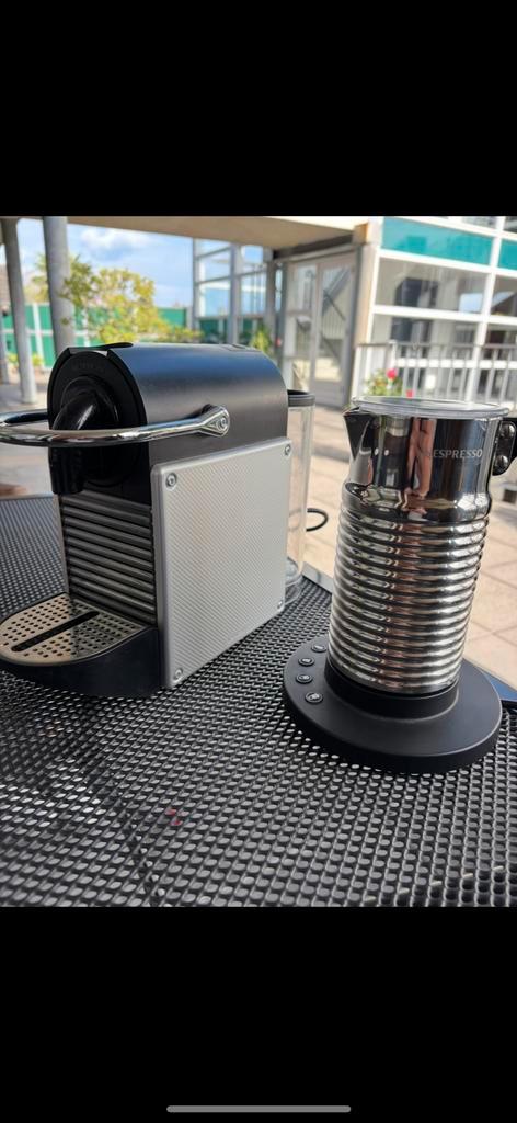 Nespresso Titan inc Originele Nespresso Opschuimer, Witgoed en Apparatuur, Koffiemachine-accessoires, Zo goed als nieuw, Ophalen of Verzenden