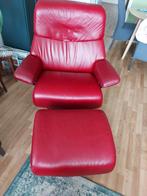 Stressless stoel met bijbehorende voetenbankje., Huis en Inrichting, Gebruikt, Leer, Ophalen of Verzenden, Stressless