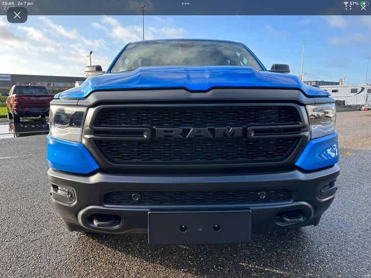 Dodge ram 1500  bj 2024, Auto-onderdelen, Carrosserie en Plaatwerk, Bumper, Dodge, Nieuw, Ophalen
