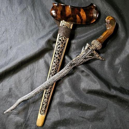 Keris Campur Bawur 5 Luk Pamor Wiji Timun Kinatah Goud KNN17, Antiek en Kunst, Kunst | Niet-Westerse kunst, Verzenden