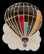 Ballonpin met wolk- bruin epoxy, Verzamelen, Speldjes, Pins en Buttons, Nieuw, Transport, Speldje of Pin, Verzenden