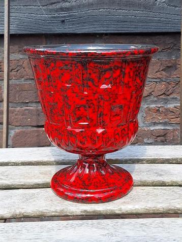 Prachtige vintage Italiaanse bloempot.  beschikbaar voor biedingen