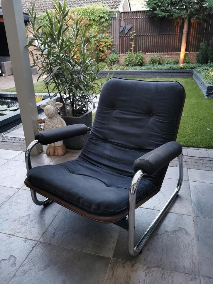 Jaren 70 Vintage Buisstoel - Stijlvol en Comfortabel, Huis en Inrichting, Fauteuils, Gebruikt, Metaal, Stof, 50 tot 75 cm, Minder dan 75 cm