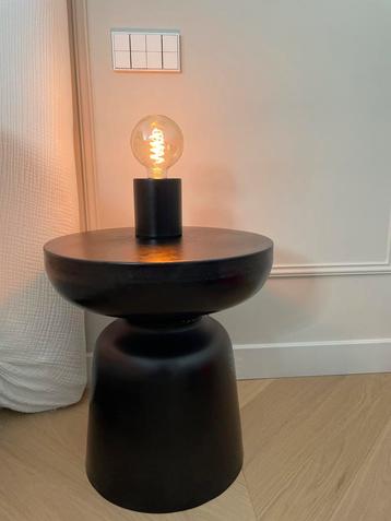 2x tafellamp bedlamp zwart metaal beschikbaar voor biedingen