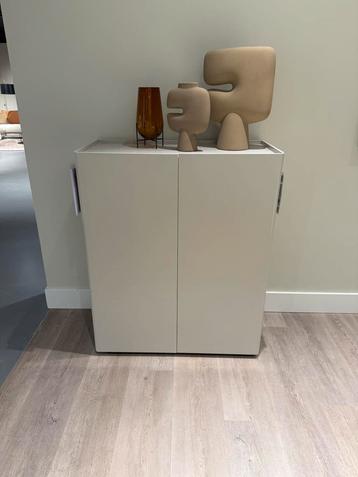 Interstar buffetkast Contour beschikbaar voor biedingen