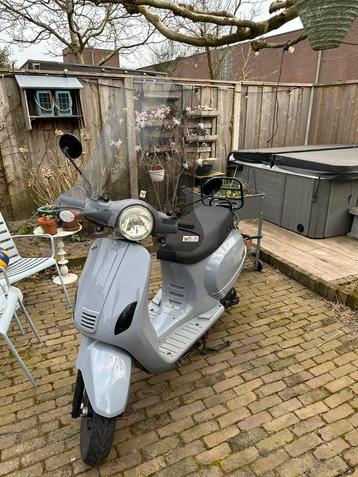 Agm scooter grijs beschikbaar voor biedingen