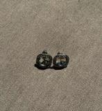 Oorbellen knopjes zilverkleurig met nep diamant steen, Overige materialen, Gebruikt, Ophalen of Verzenden, Knopjes of Stekers