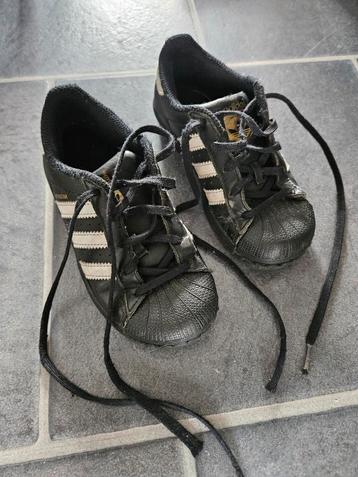 Zwarte adidas superstar sneakers maat 28 beschikbaar voor biedingen