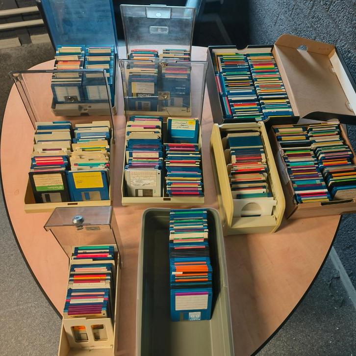 floppy's (evt. per 100 stuks ) O.a. voor Atari (1040) ST, Computers en Software, Vintage Computers, Ophalen of Verzenden