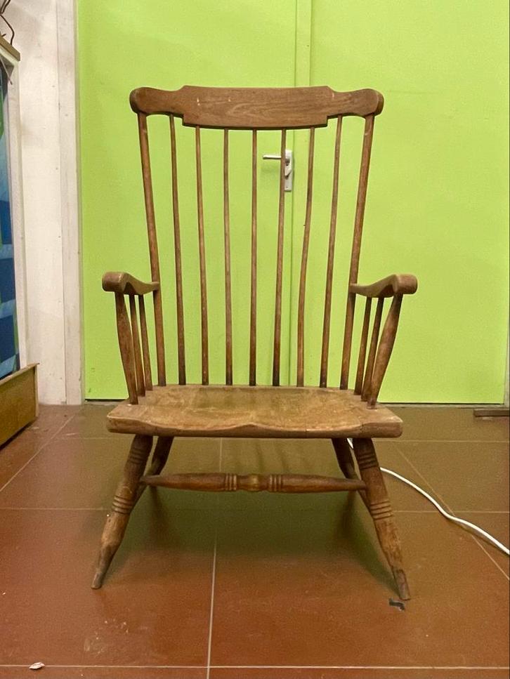 Antieke houten spijlen stoel, Antiek en Kunst, Antiek | Meubels | Stoelen en Banken, Ophalen
