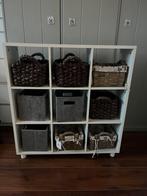 Vakjes kast met mantjes, Ophalen, 25 tot 50 cm, 50 tot 100 cm, Minder dan 100 cm