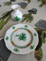 Herend Hungary handmade 2 bordjes en 2 vaasjes., Antiek en Kunst, Ophalen of Verzenden