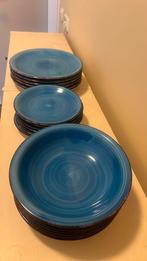 Servies blauw aardewerk, Huis en Inrichting, Ophalen, Zo goed als nieuw, Rond, Steen of Aardewerk