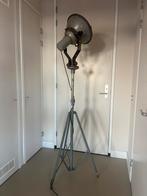 Industriele vintage studio spotlamp, Ophalen