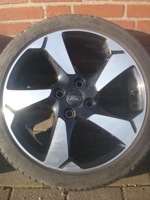 17 Originele Ford Fiesta 5-spaaks design Steek 4x108, Auto-onderdelen, Banden en Velgen, Banden en Velgen, Winterbanden, 17 inch