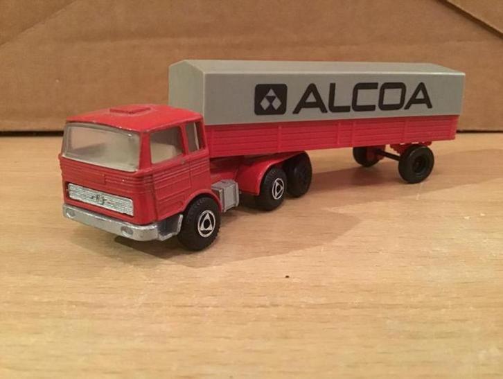 Mercedes truck Efsi., Hobby en Vrije tijd, Modelauto's | 1:87, Zo goed als nieuw, Bus of Vrachtwagen, Efsi, Ophalen of Verzenden