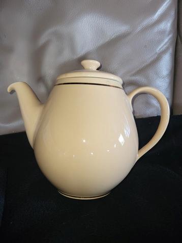 Vintage theepot van Douwe Egberts met gouden accenten beschikbaar voor biedingen