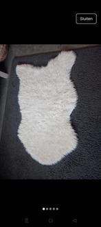 Schattig nep schapenvacht kleed, Huis en Inrichting, Knus, Minder dan 50 cm, Crème, Minder dan 50 cm