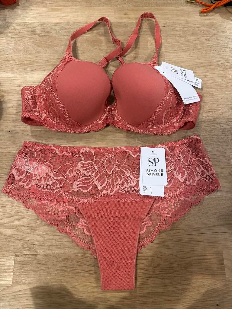 Simone perele bh 70D string 36 NIEUW!! Bh nu €30, Kleding | Dames, Ophalen of Verzenden, BH