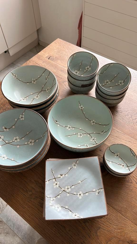 Tokyo Design compleet servies Bloesem Design, Huis en Inrichting, Keuken | Servies, Zo goed als nieuw, Compleet servies, Overige stijlen