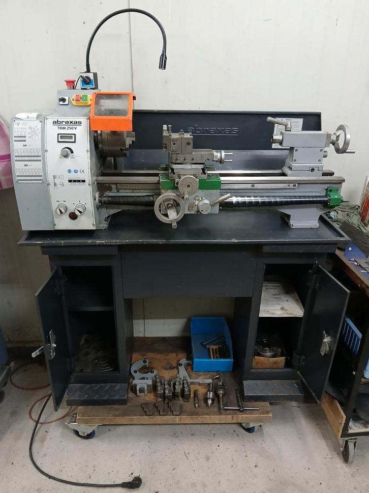 Nette complete draaibank 220 V, Doe-het-zelf en Verbouw, Draaibanken, Gebruikt, Metaaldraaibank, 500 tot 1000 mm, Ophalen