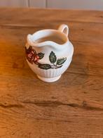 Wedgwood Moss Rose Melkkan, Ophalen