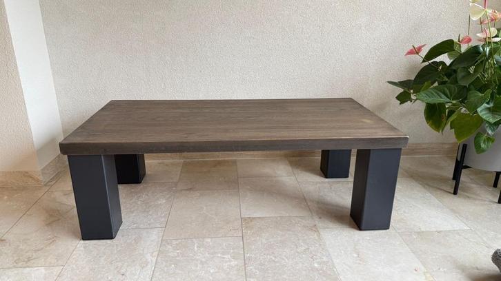 Massief eiken salontafel met metalen poten, 120x60, Huis en Inrichting, Tafels | Salontafels, Zo goed als nieuw, Minder dan 50 cm