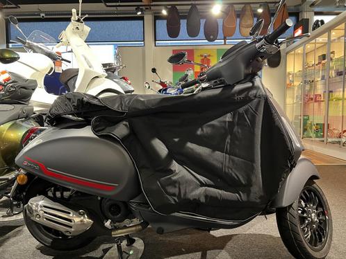 Vespa Sprint primavera beenkleed 605576M010, Fietsen en Brommers, Brommeronderdelen | Scooters, Nieuw, Vespa, Ophalen of Verzenden