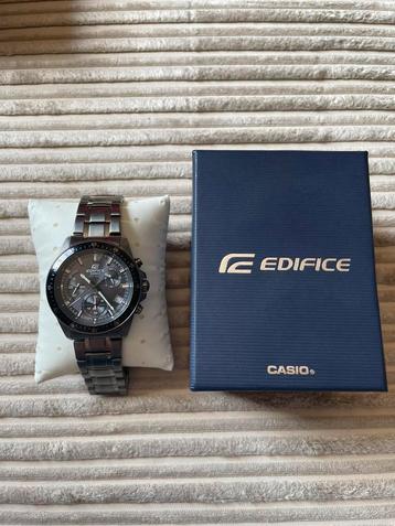 Edifice horloge beschikbaar voor biedingen