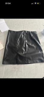 Leren dames rok 1 maat zwart, Kleding | Dames, Rokken, Maat 38/40 (M), Zwart, Ophalen of Verzenden, Zo goed als nieuw